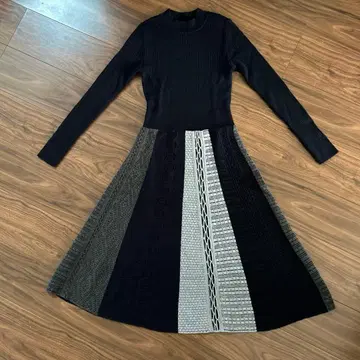 interplanet 니트 원피스 네이비&그레이 미사용품