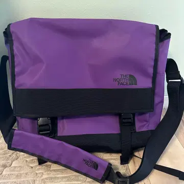 THE NORTH FACE 메신저 백 퍼플