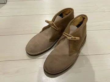 Gloverall 베이지 스웨이드 처카 부츠