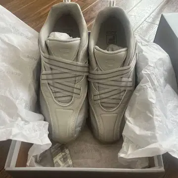 FILA 소로 화이트 스니커즈