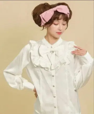 새상품급 빈티지 새틴 블라우스 화이트 axes femme kawaii M