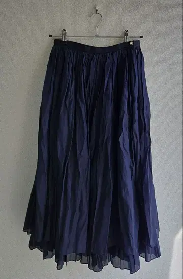새상품급 DRAWER 실크 코튼 개더 스커트 36 네이비