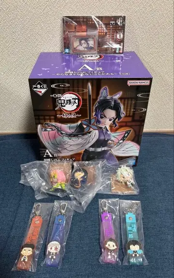 귀멸의 칼날 제일복권 A상 피규어 코쵸우 시노부 세트