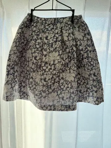 SOAREAK 플라워 프린트 플레어 스커트 무릎 기장