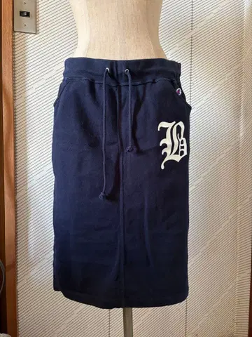 챔피온 네이비 B 로고 타이트 스커트