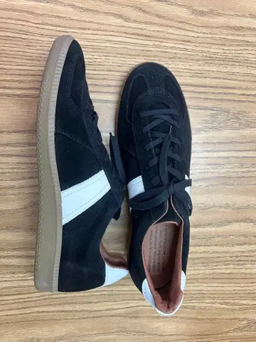 저먼 트레이너 사이즈 43