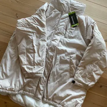 새상품 여성용 아이보리 다운 자켓 M