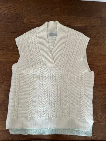 WRAPINKNOT 아이보리 니트 베스트