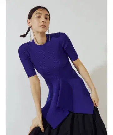 UN3D. 헴 드레이프 니트 탑 블루 프리 사이즈