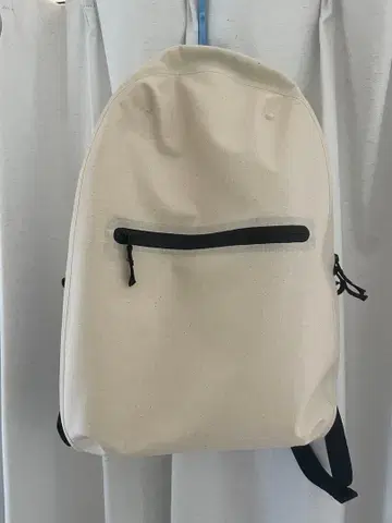 내수성 원단을 사용한 코튼 웨더 럭색 | 무인양품