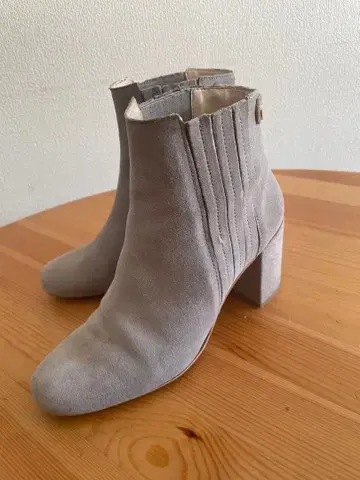 ZARA 베이지 숏부츠 36