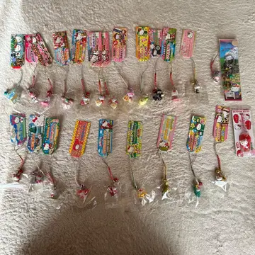 지역 한정 산리오 헬로키티 스트랩 키링 모음 24점