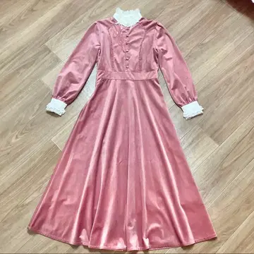 핑크 레트로 클래시컬 벨벳 벨로아 스탠드 카라 긴팔 원피스