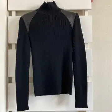 페라가모 블랙 터틀 스웨터 가죽 디자인