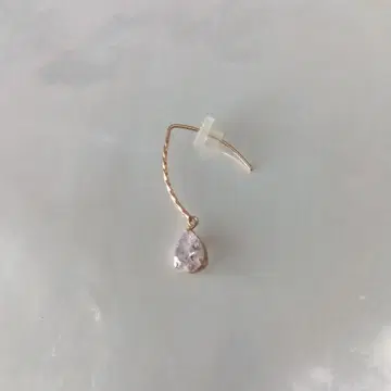 물방울 모양 크리스탈 참 한쪽 귀걸이