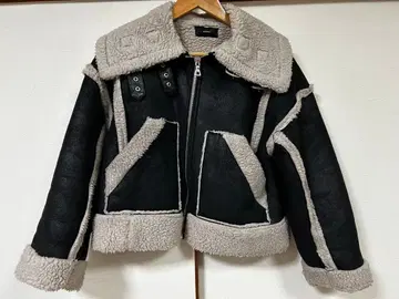 EMODA 숏 기장 무스탕풍 자켓 블랙