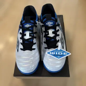 엄브로 축구화 20cm