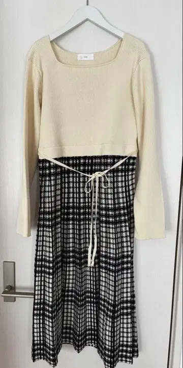 인덱스 체크 무늬 니트 원피스 LL