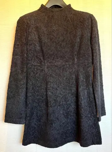 LOURBIGO 블랙 플라워 무늬 긴팔 무릎 기장 원피스