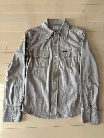 Lee 선포라이즈드 베이지 긴팔 셔츠