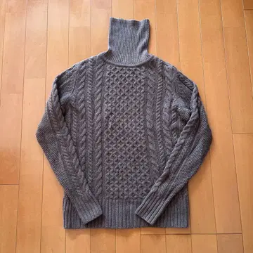 브라운 터틀넥 스웨터 S