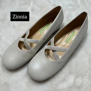 컨디션 최상 지니아 플랫슈즈 가죽 화이트 23.5 라운드토