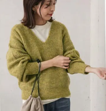 새상품급 어반 리서치 도어스 MIX얀 V넥 풀오버