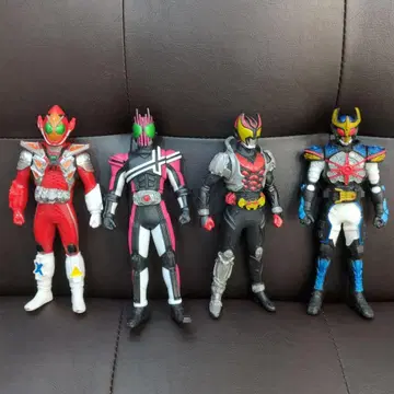 가면라이더 피규어 4체 세트