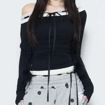 S 레이스 트리밍 오프숄더 탑 블랙