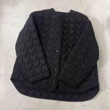 yoihi 요이히 하트 퀼팅 오버 사이즈 자켓 블랙