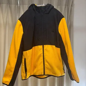 H&M 플리스 자켓 L 사이즈 블랙/옐로우 컬러