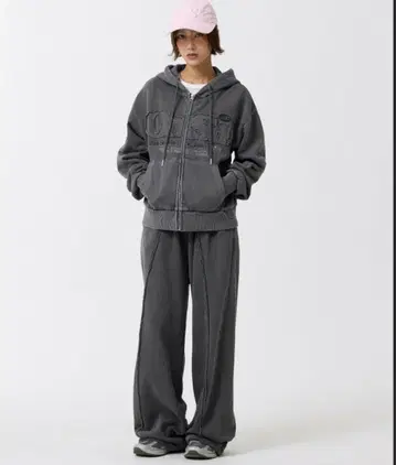 [ 세트 ] odd studio 피그먼트 데미지 로고 지퍼 후드티 팬츠