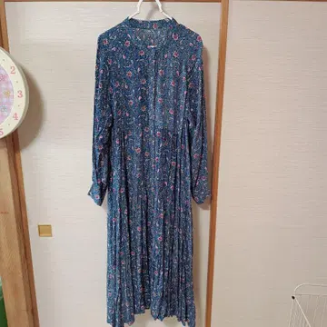 antiqua 꽃무늬 긴팔 플레어 원피스