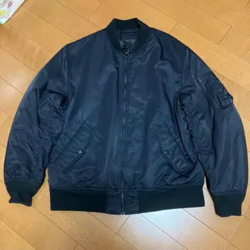 유니클로 MA-1 블랙