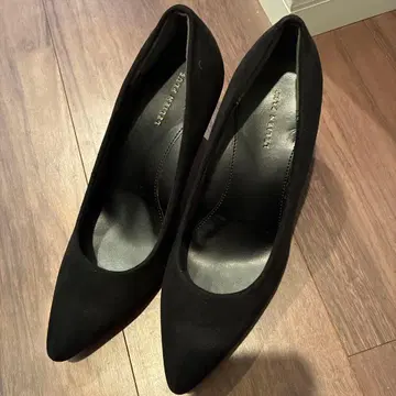 블랙 스웨이드 펌프스 36