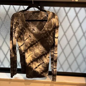 CIVARIZE 타이 다이 V넥 긴팔 티셔츠