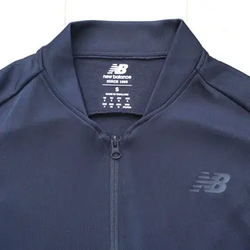 [ 거의 미사용 ] 뉴발란스 자켓 S 사이즈 남성용 블랙