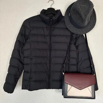 [ 새상품급 ] UNIQLO 유니클로 울트라 라이트 다운 자켓 M 사이즈