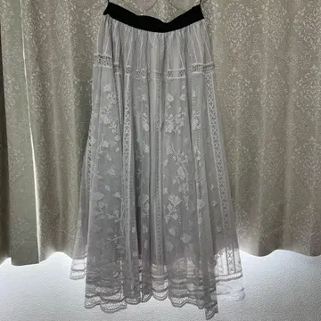 [ 택 포함 새상품 ] 쿠미쿄쿠 플레어 스커트