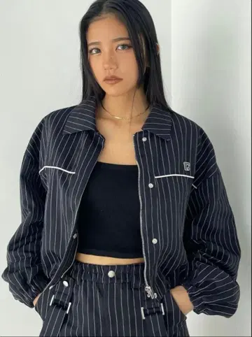 [ 새상품 ] EMODA 박스 E마크 숏 블루종