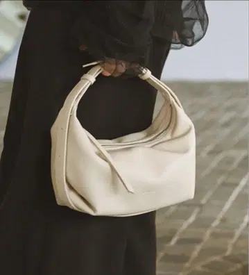 CAPRICIEUX LE MAGE 카프리슈 레 마쥬 롤 핸들 백