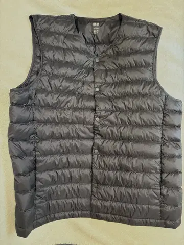 새상품급 유니클로 울트라 라이트 다운 베스트 블랙 L 사이즈 다운 베스트