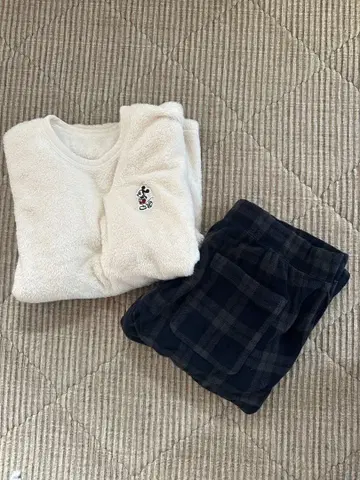유니클로 Disney 미키마우스 룸웨어 XL