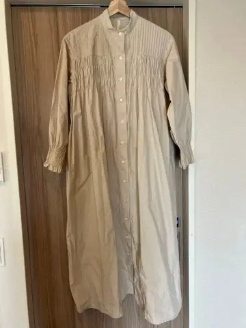 fig London 셔링 롱 원피스 베이지