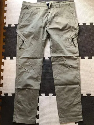 C.P. COMPANY 카키 치노 팬츠