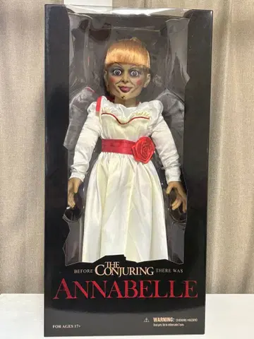 애나벨 사령술 인형 피규어 MEZCO