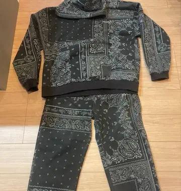 RVCA 반다나 패턴 셋업 L