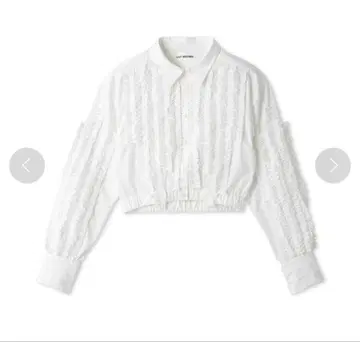 [ 새상품급 ] Lily Brown 릴리 브라운 크롭 프릴 셔츠