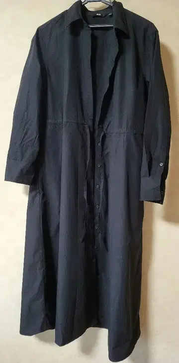 유니클로 롱 셔츠 원피스 블랙 M 사이즈