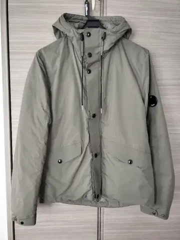 CPcompany 후드 부착 나일론 다운 자켓